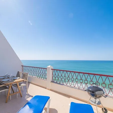 Apartamento Frente Ao Mar - 2 Quartos - Wi-fi *